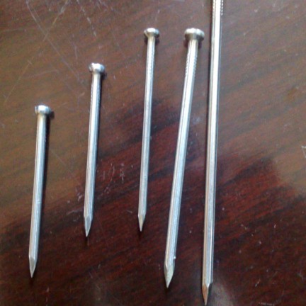 Clous en acier à béton  Clous en acier à béton